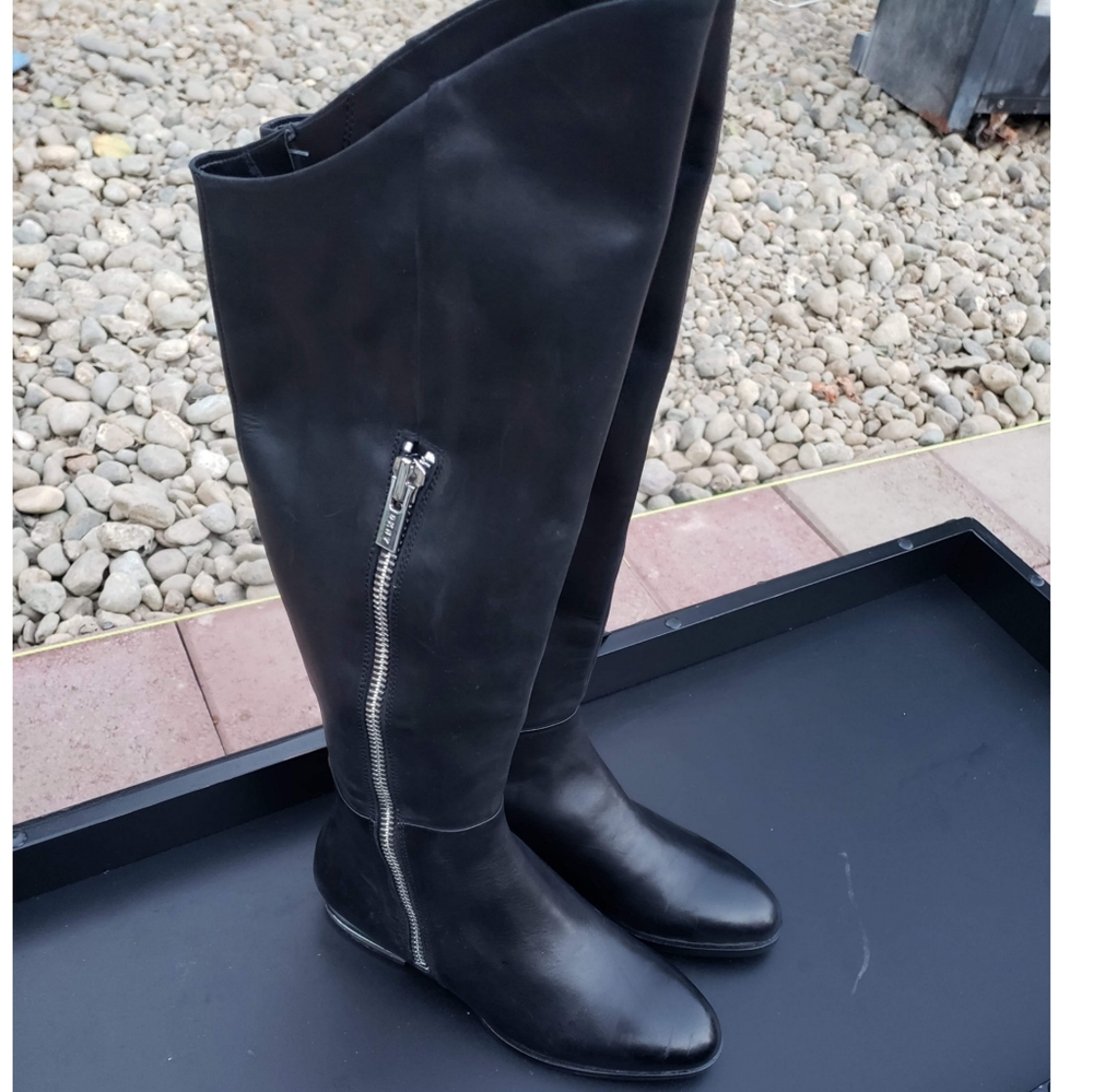 Tall knee leather DKNY boots - Picture 4 of 6